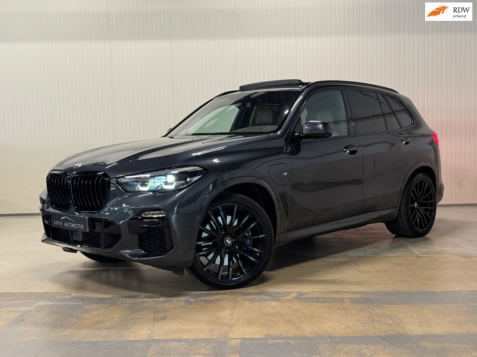 BMW X5 Xdrive45e XDrive45e High Executive | M-SPORT | PANO | LUCHTVERING | 360 CAMERA 2020 - voorkant