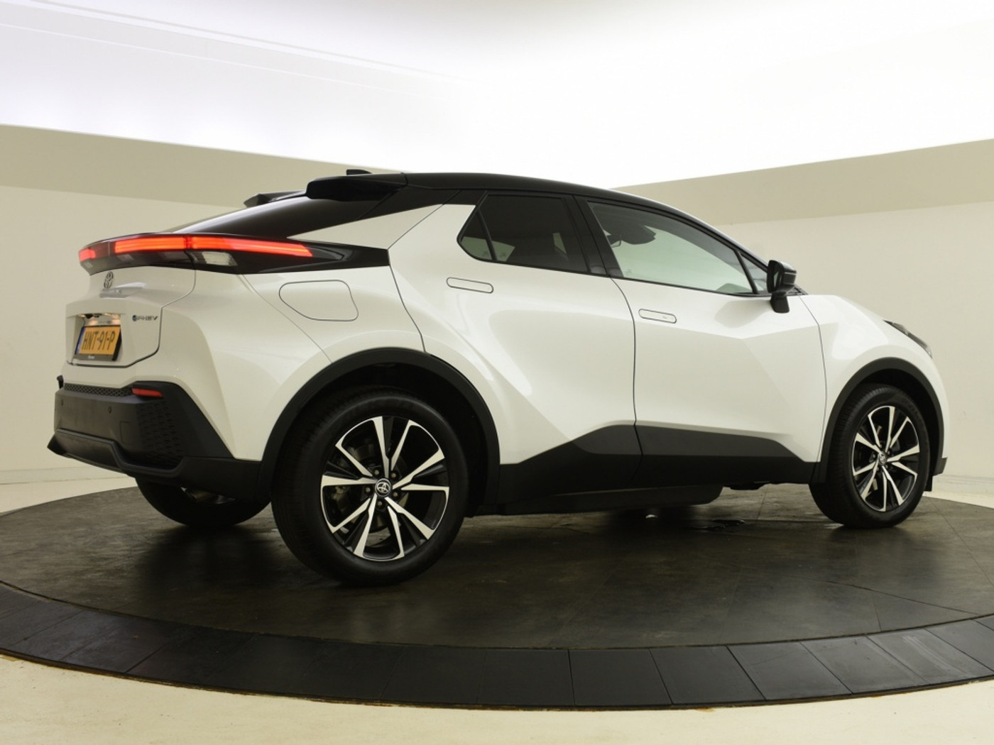 Foto van Toyota Toyota C-hr