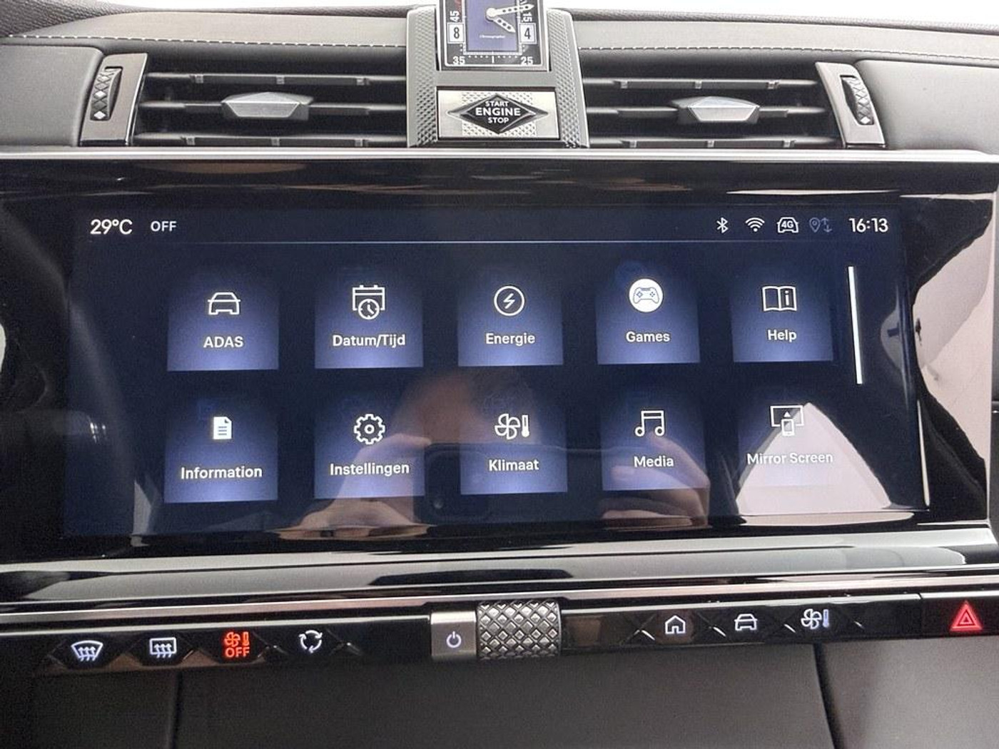 Foto van DS Ds7