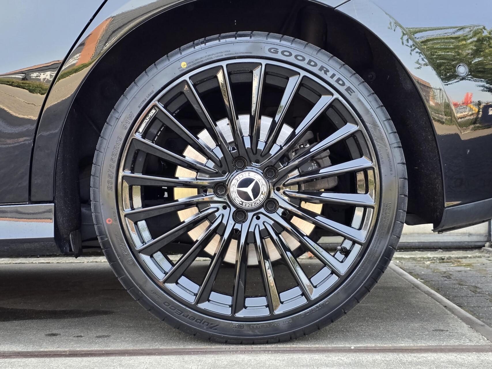 Foto van Mercedes-Benz A 250 E