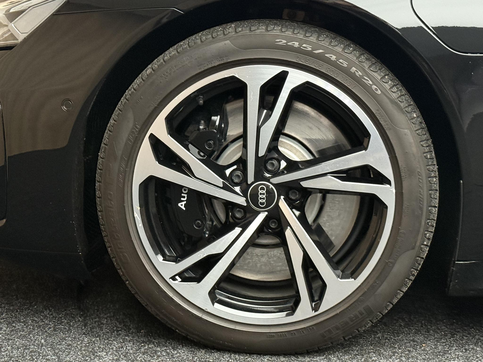 Foto van Audi RS E-tron GT