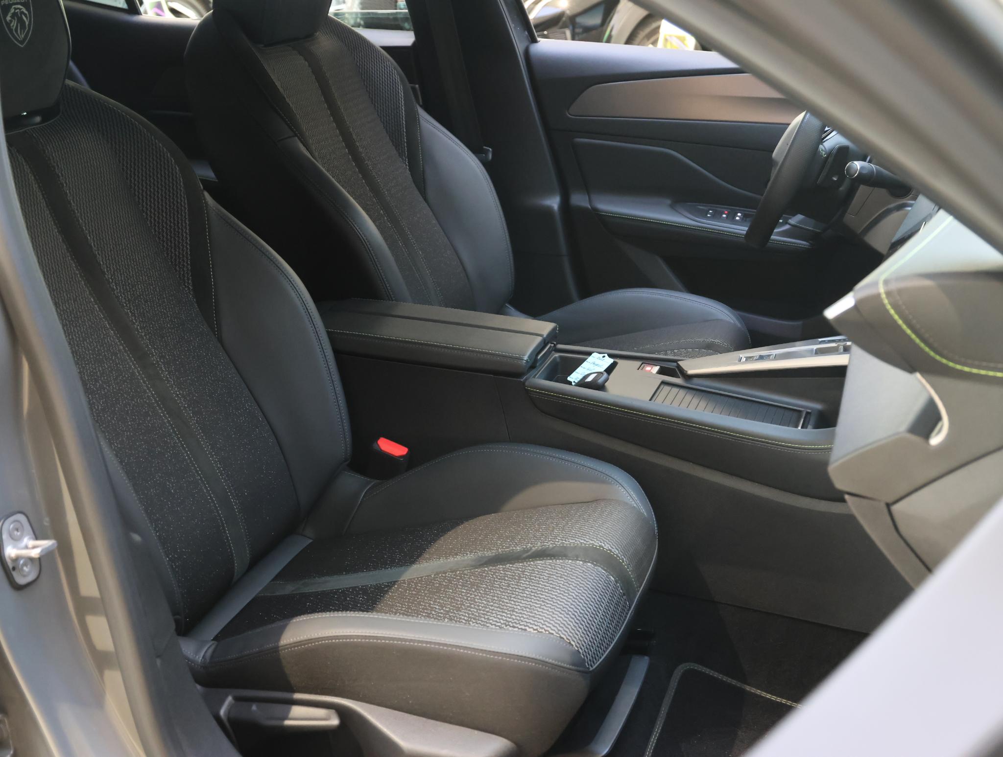 Foto van Peugeot 408