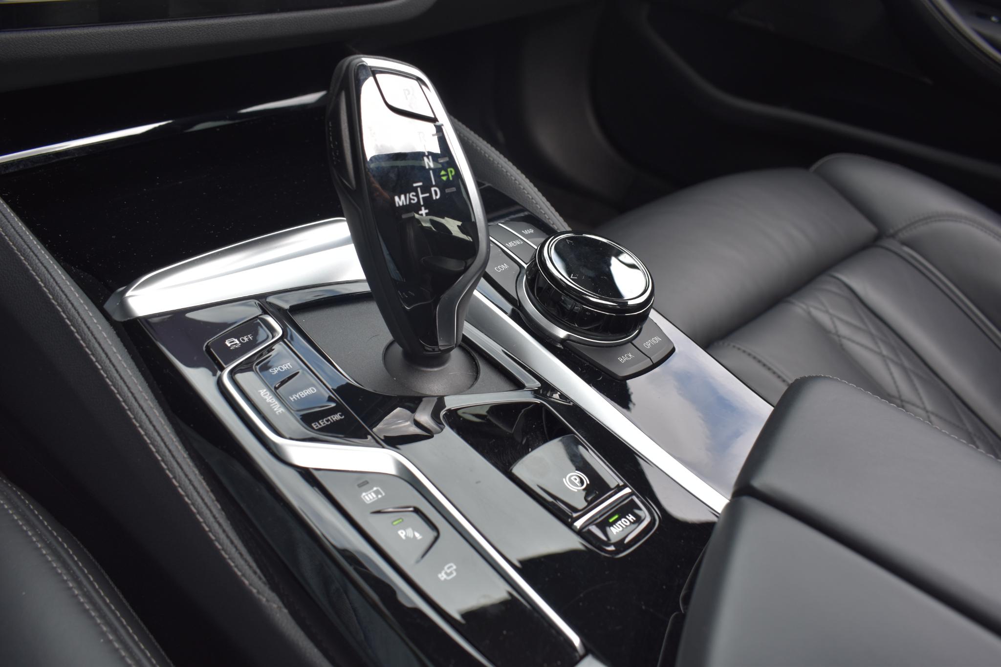 Foto van BMW 545e xDrive