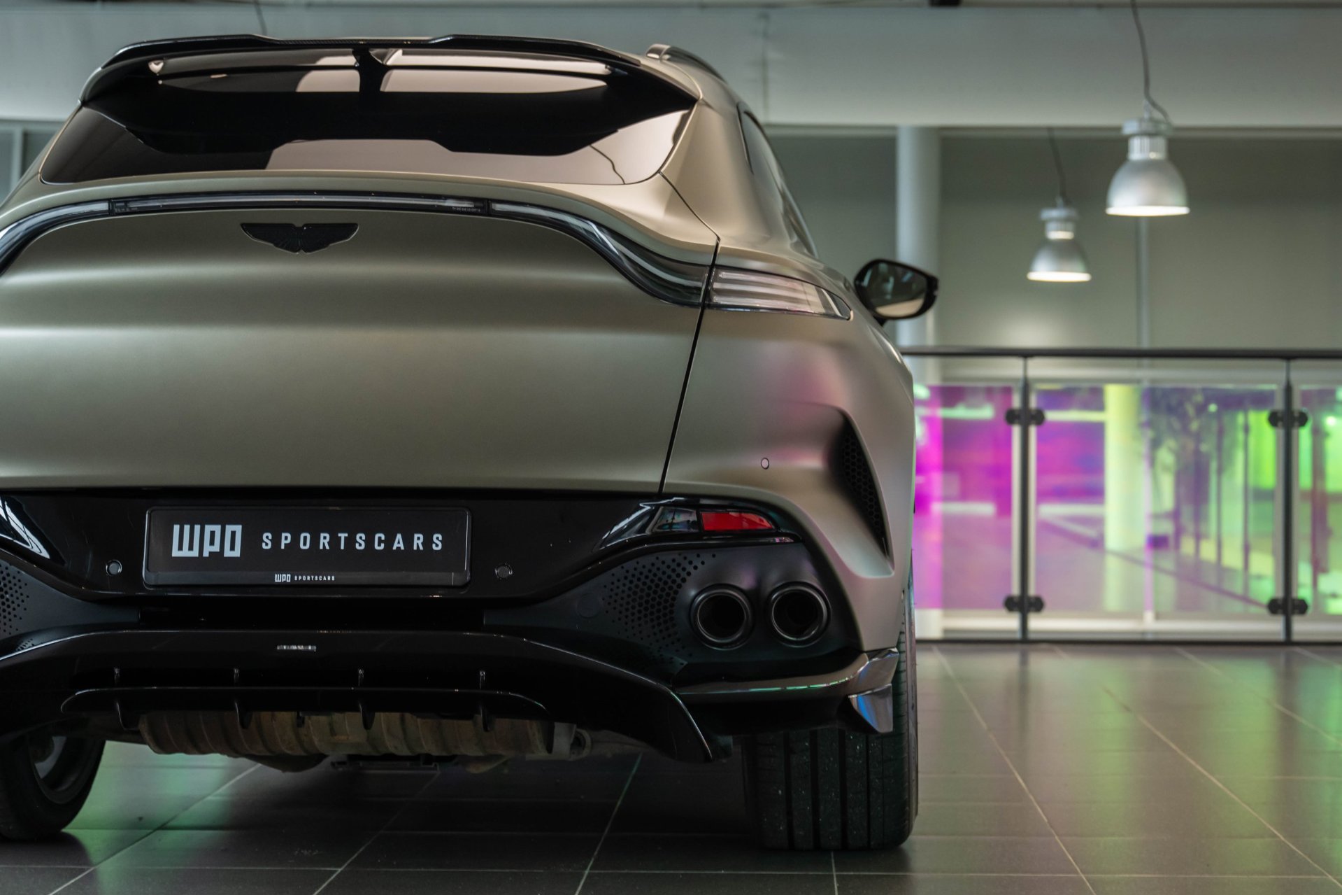 Foto van Aston Martin Dbx707
