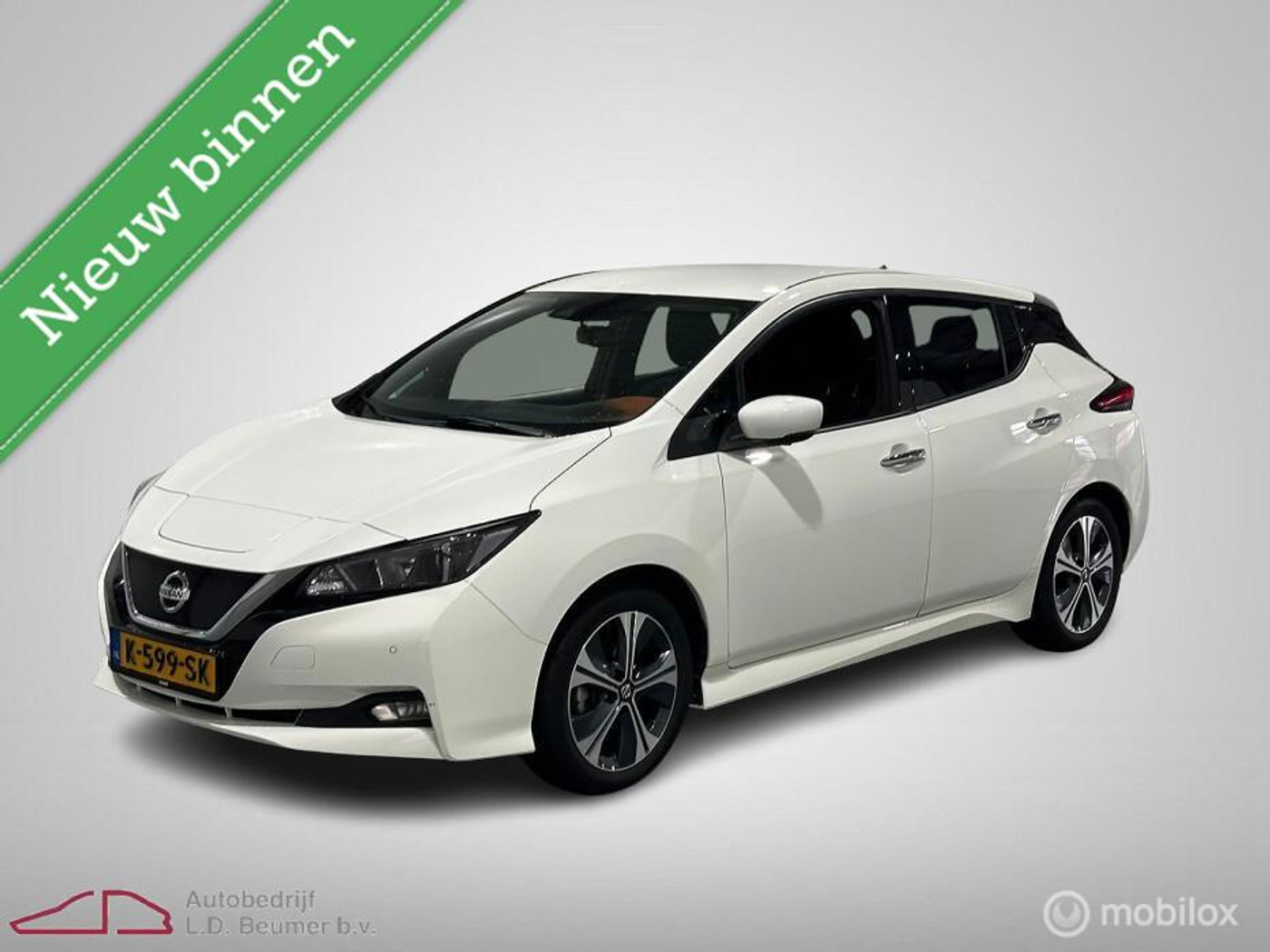 Nissan Nissan Leaf 40kwh N-Connecta 40 kWh *NL, 1e EIG, RIJKLAARPRIJS!* 2021 - voorkant