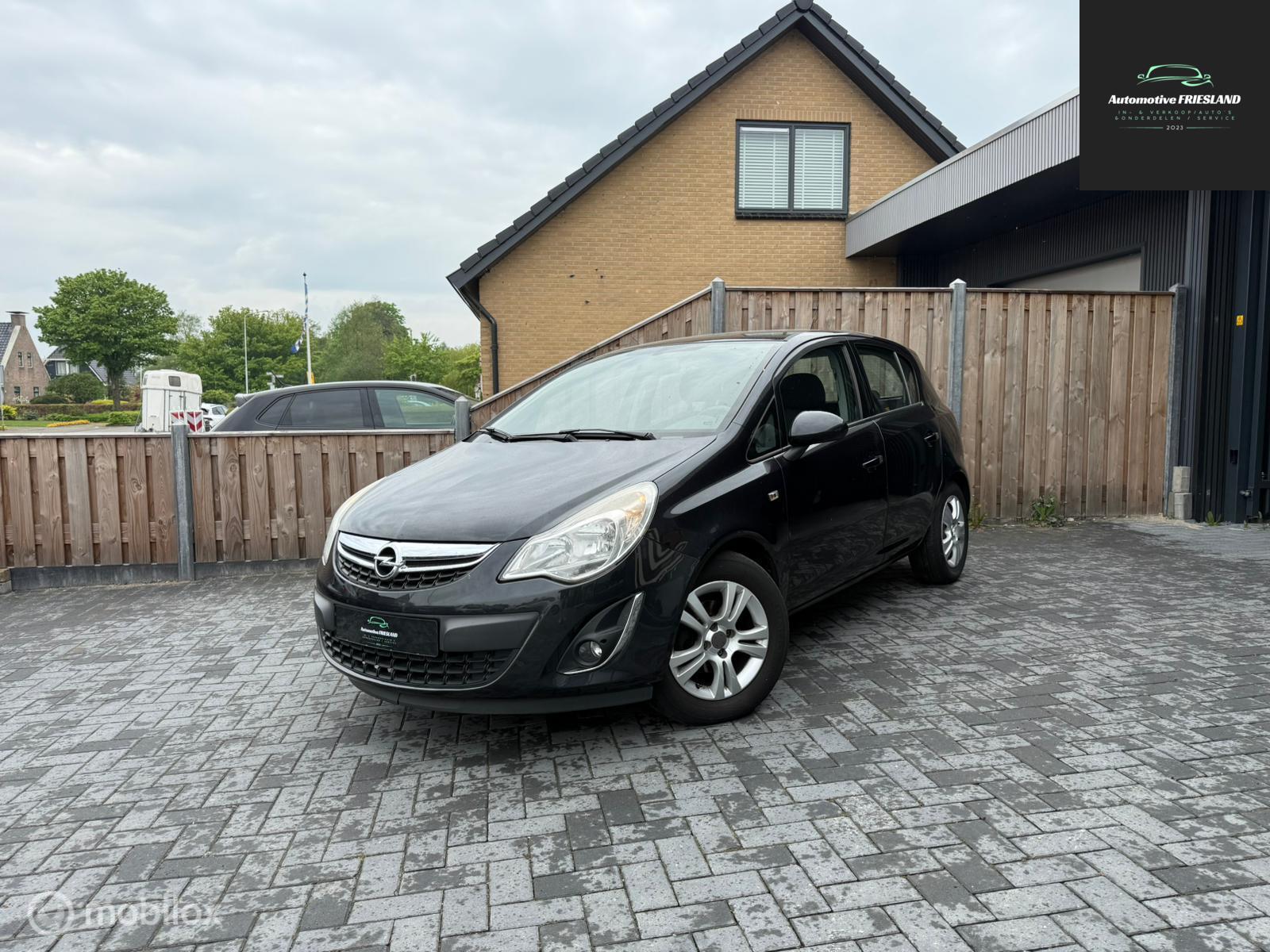 Opel Corsa 1.2 EcoFlex Design Edition | Airco | Trekhaak 2013 - voorkant