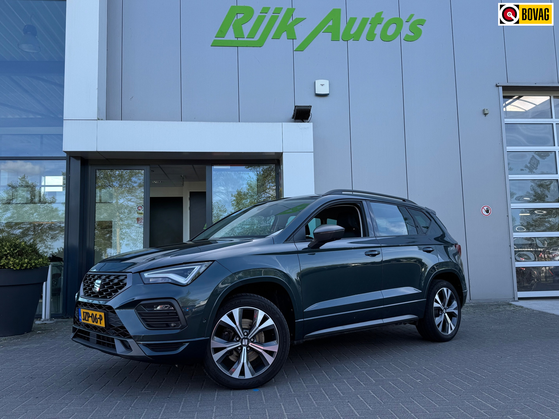 Seat Seat Ateca 1.5 TSI FR Business Intense * Stoel + Stuur verwarming * Camera * Trekhaak 2023 - voorkant