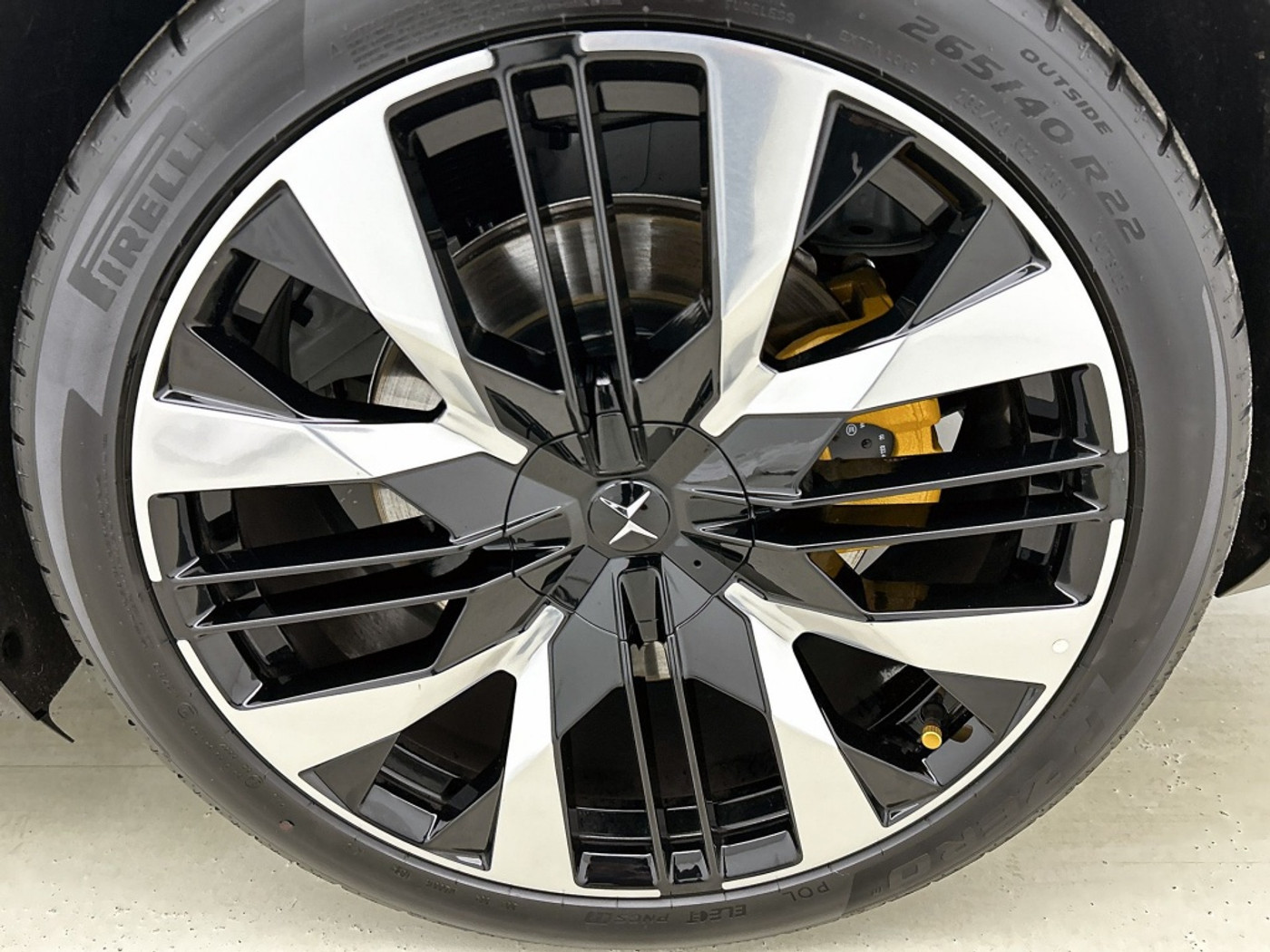Foto van Polestar Polestar 4