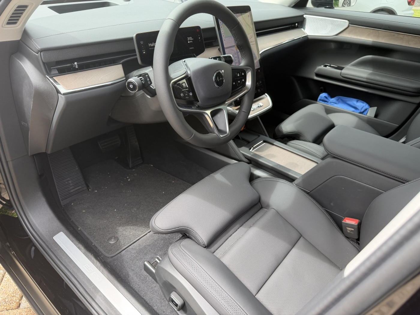 Foto van Volvo Es90