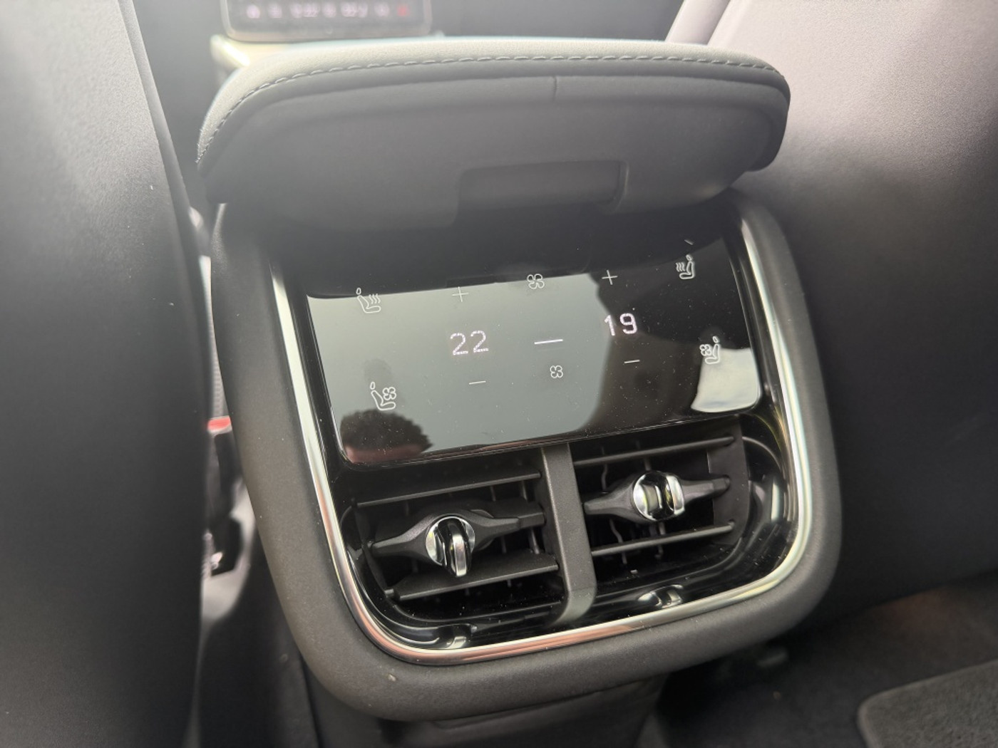 Foto van Volvo Es90