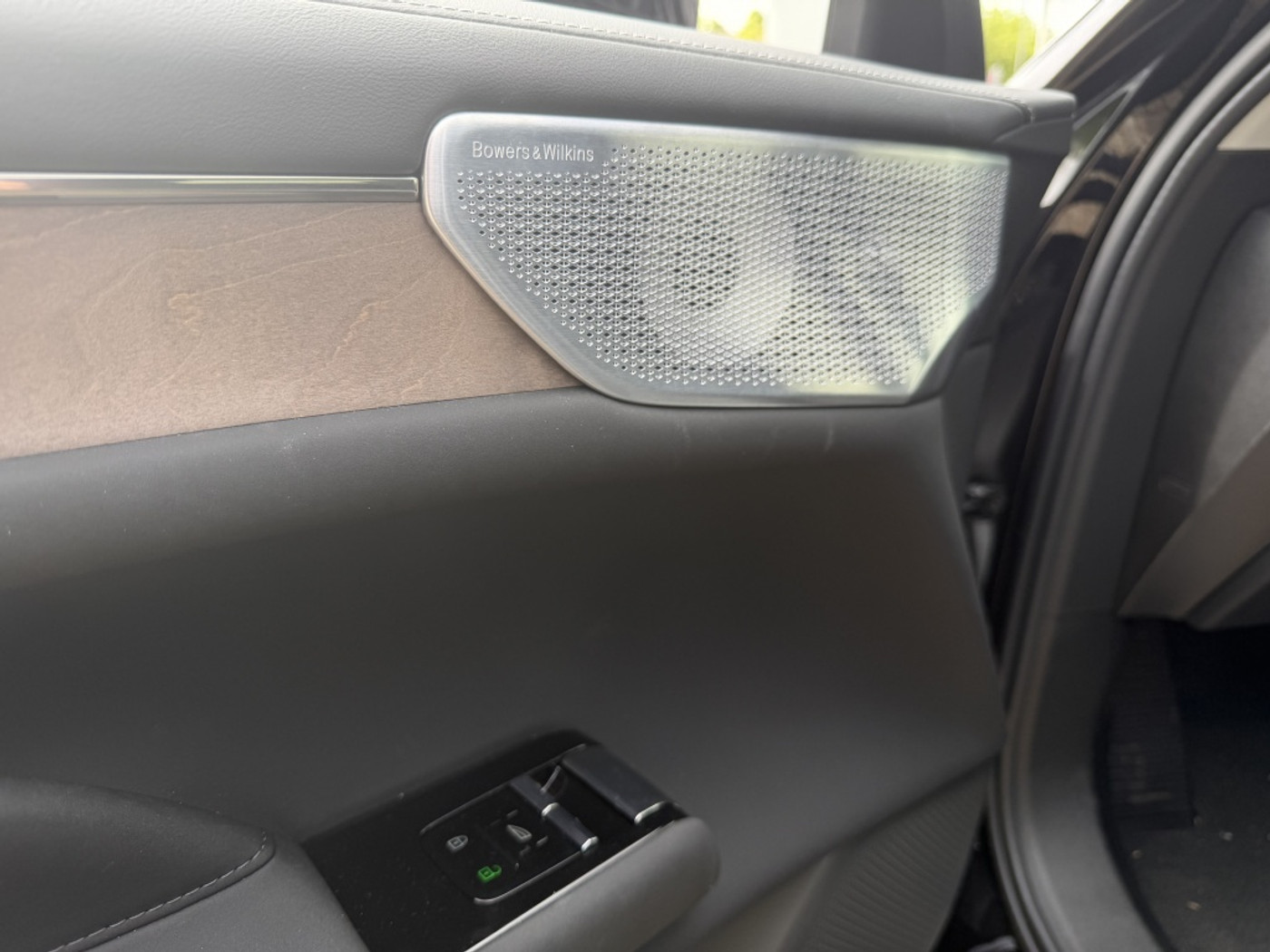 Foto van Volvo Es90