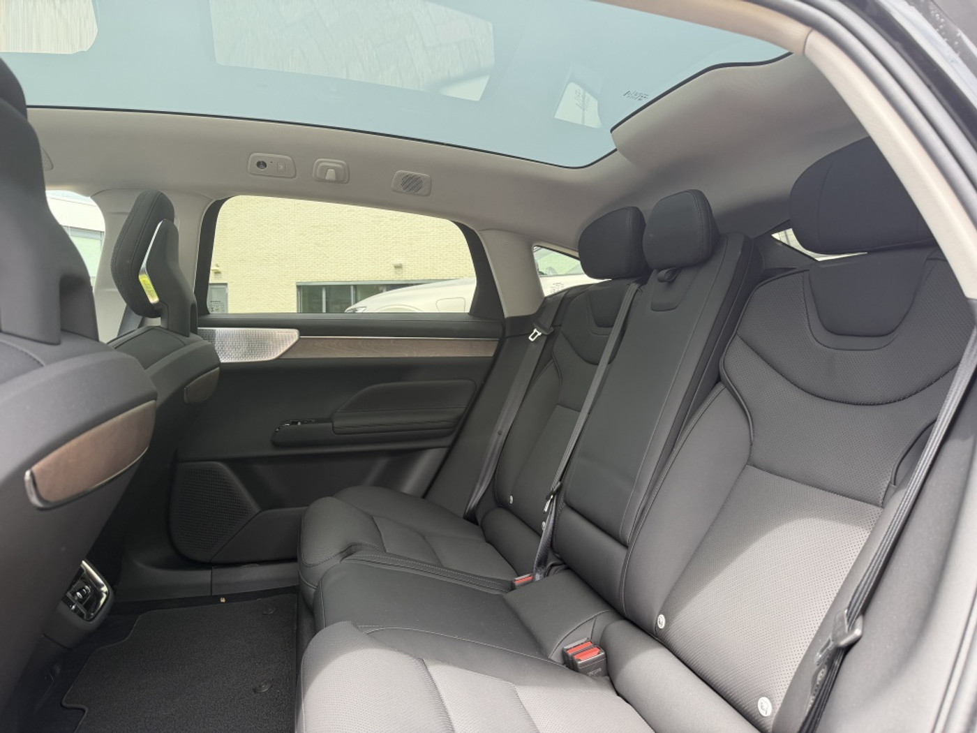 Foto van Volvo Es90