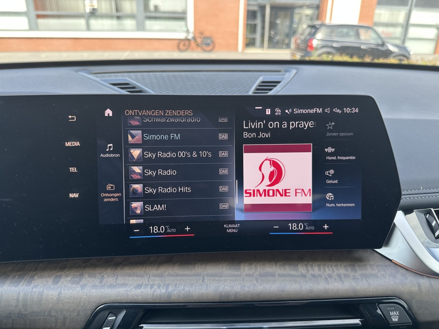 Foto van BMW X1 sDrive 18i