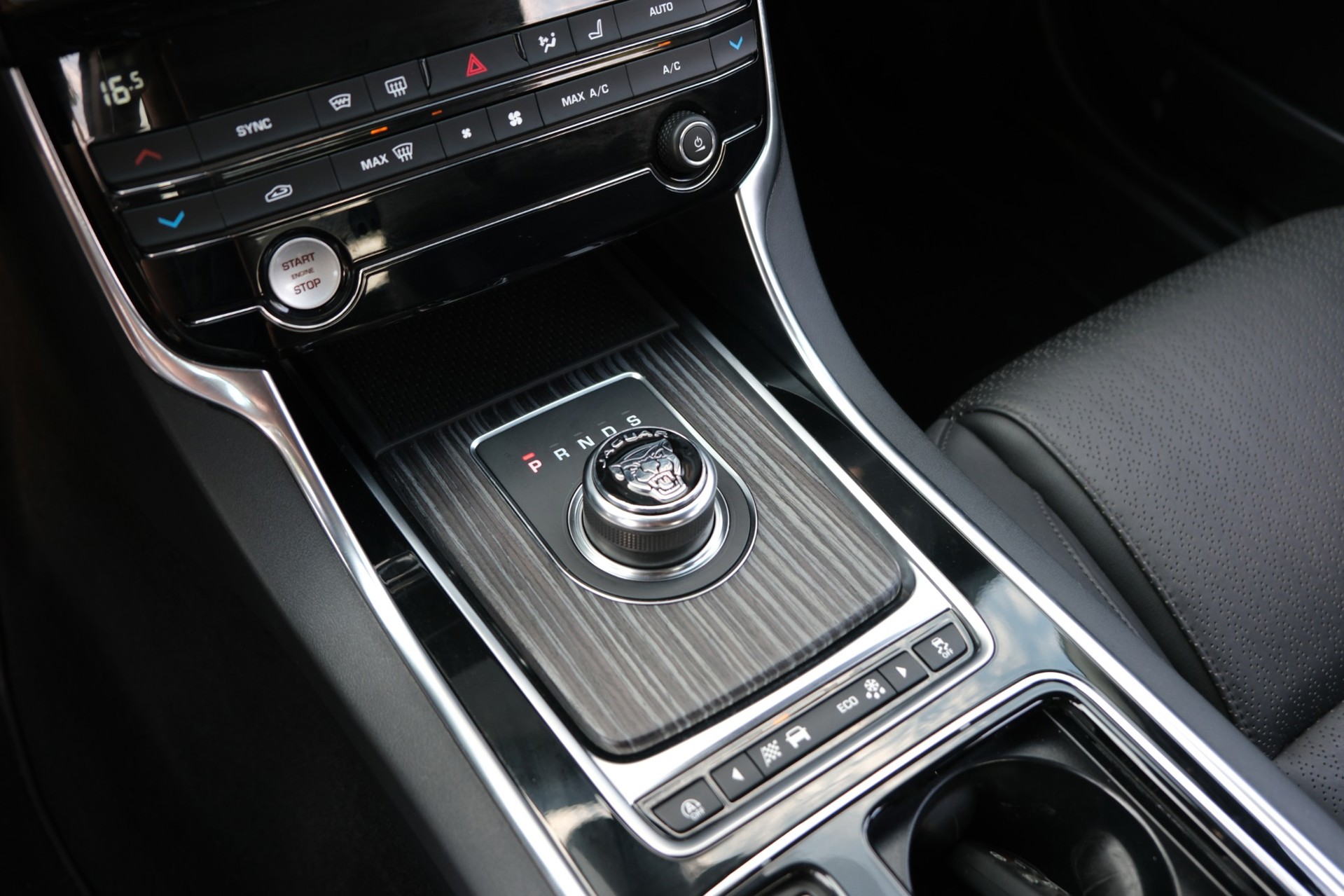 Foto van Jaguar Jaguar Xe