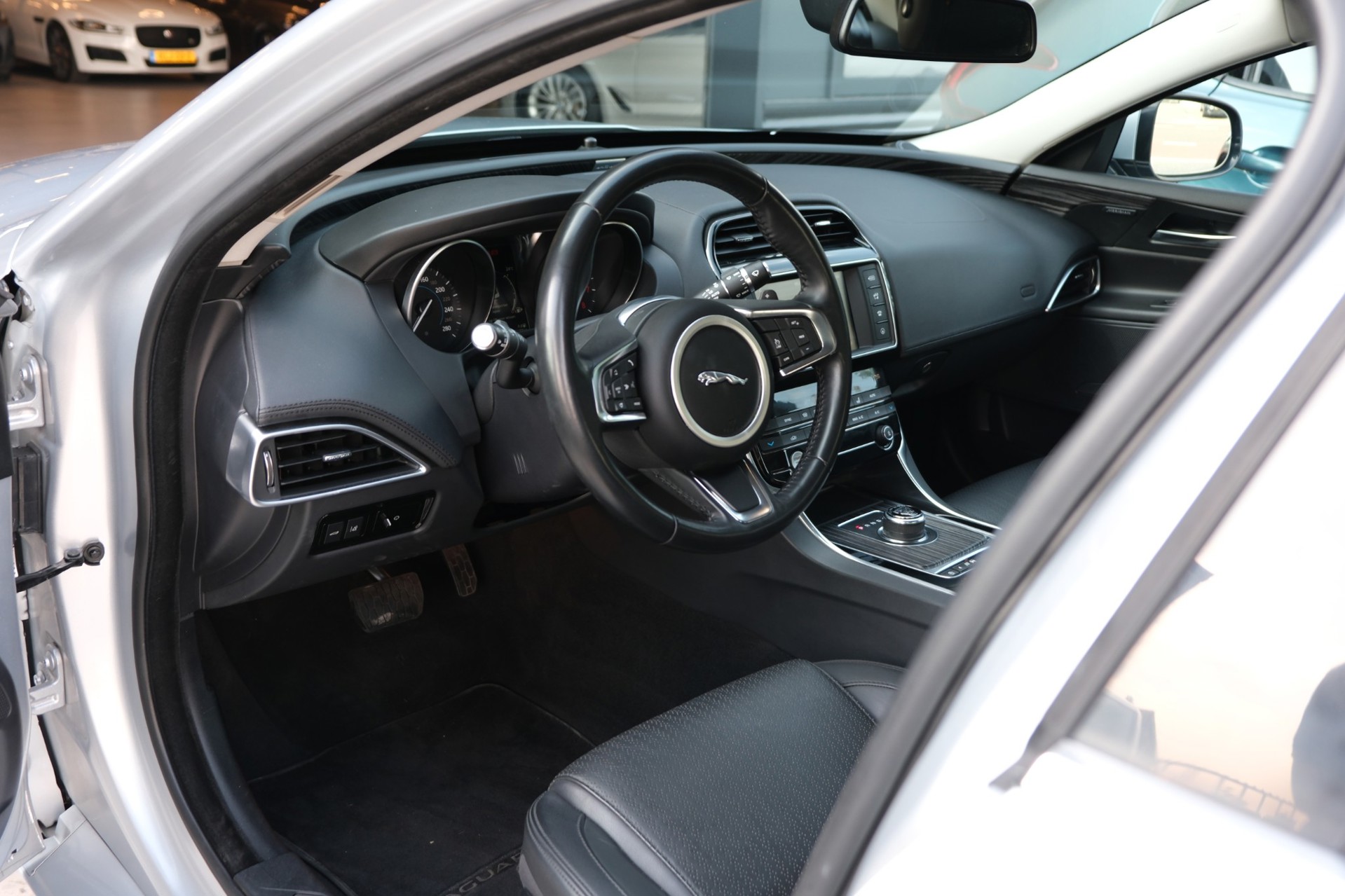 Foto van Jaguar Jaguar Xe