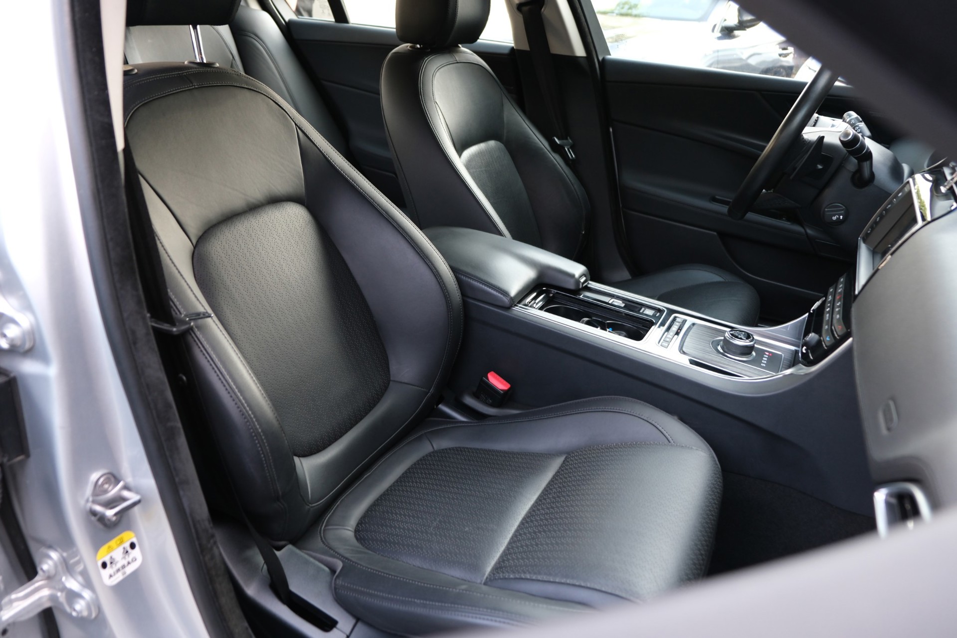 Foto van Jaguar Jaguar Xe