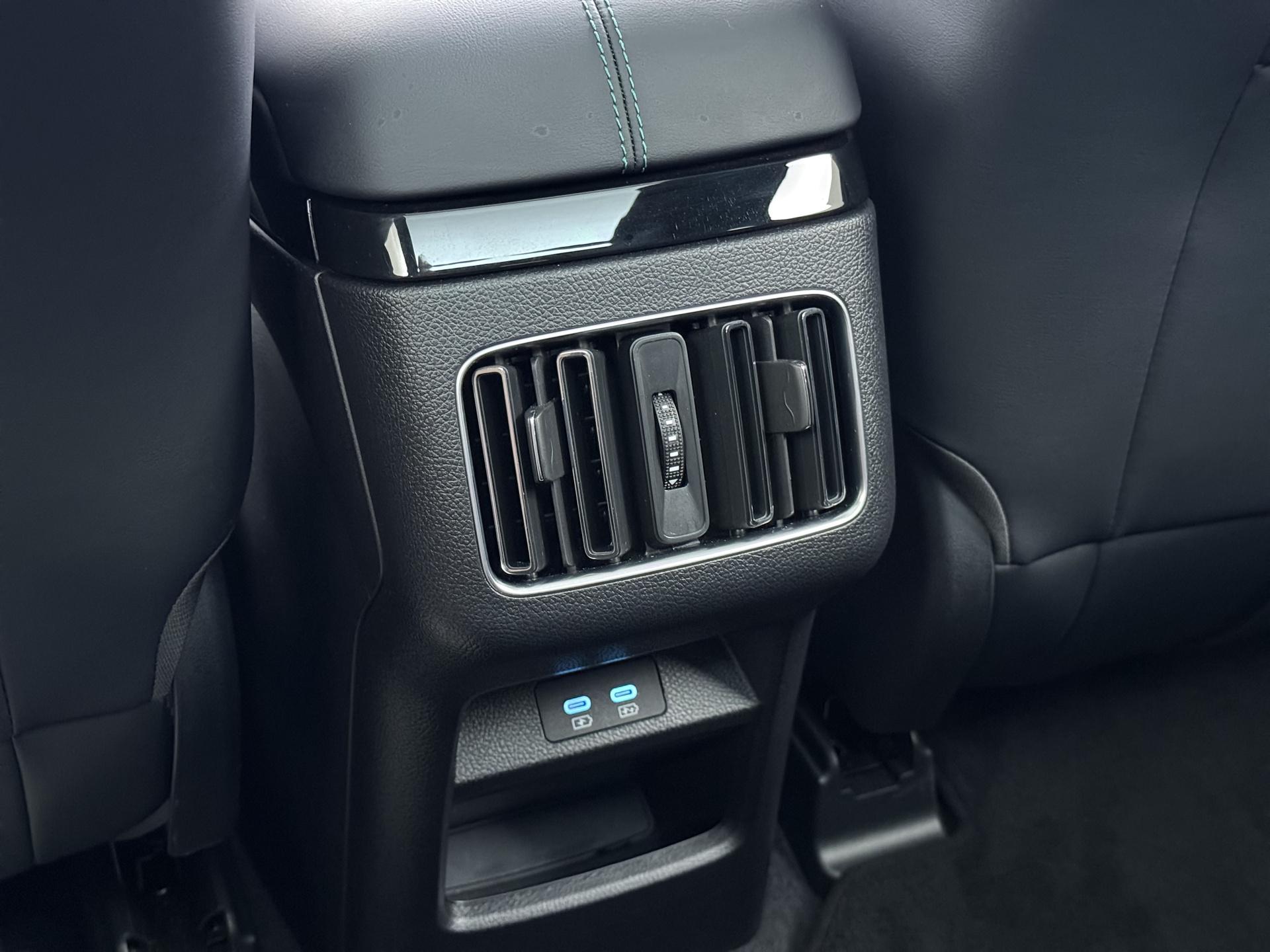 Foto van BYD BYD Seal U Dm-i