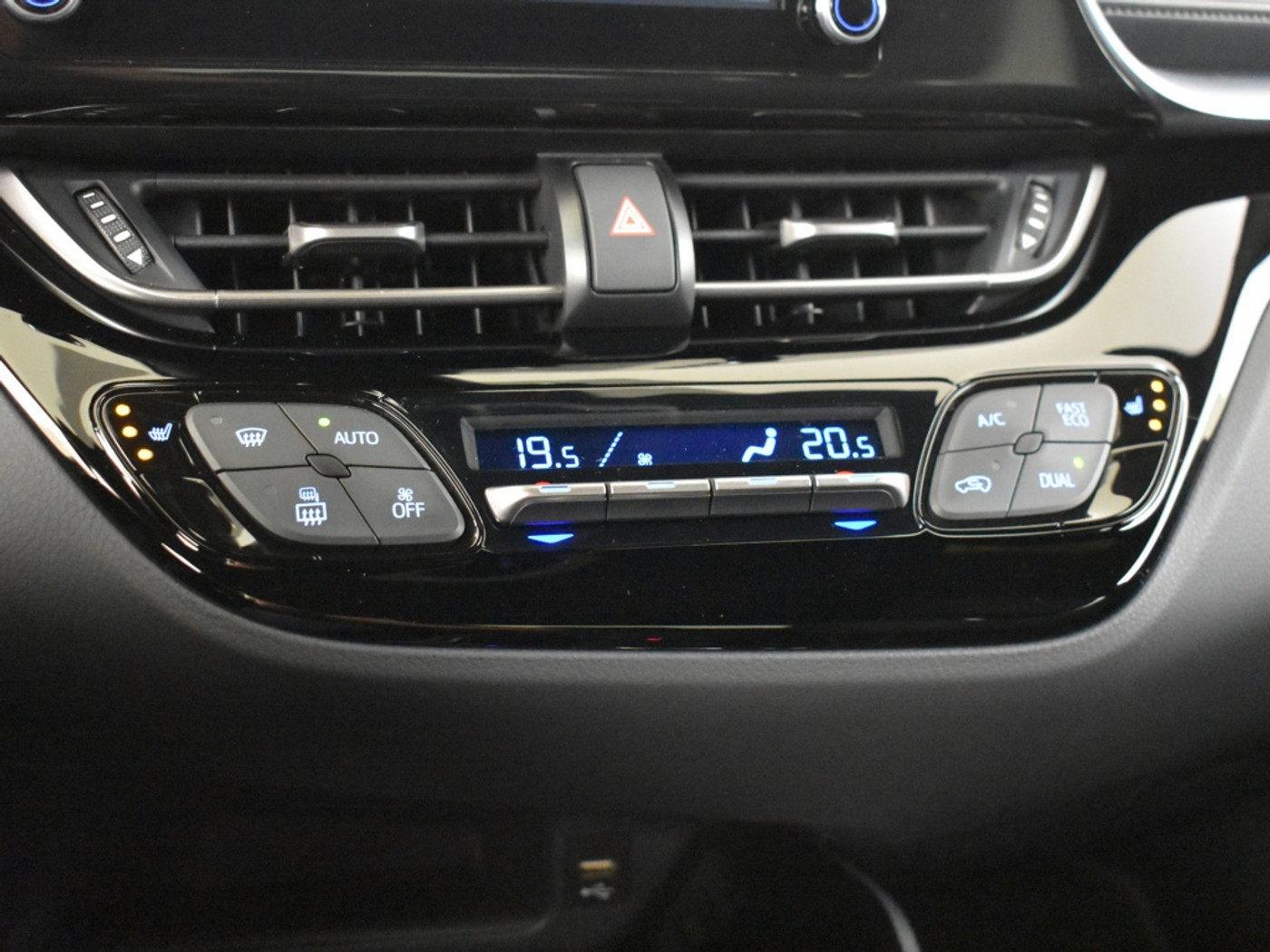 Foto van Toyota C-hr