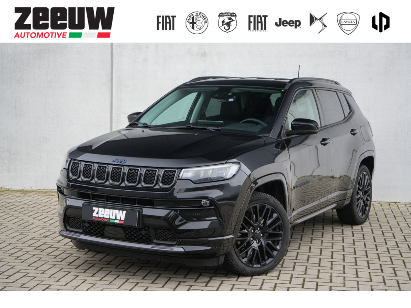 Jeep Compass 4xe 240 PK Hybrid S | Leder | Navi | Winter | Cam | 19" 2022 - voorkant