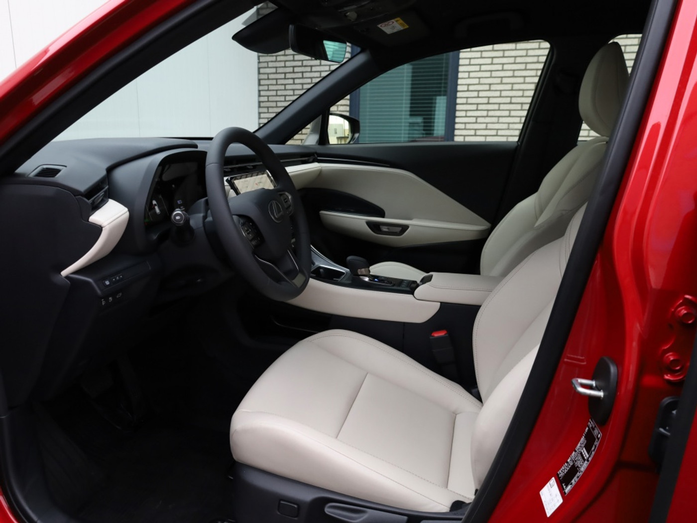 Foto van Lexus Lexus LBX