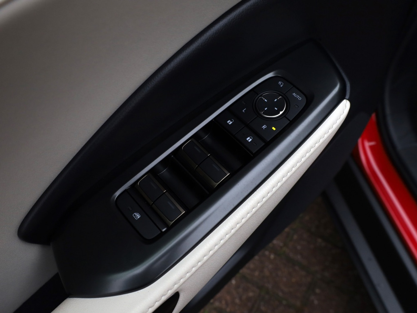 Foto van Lexus Lexus LBX