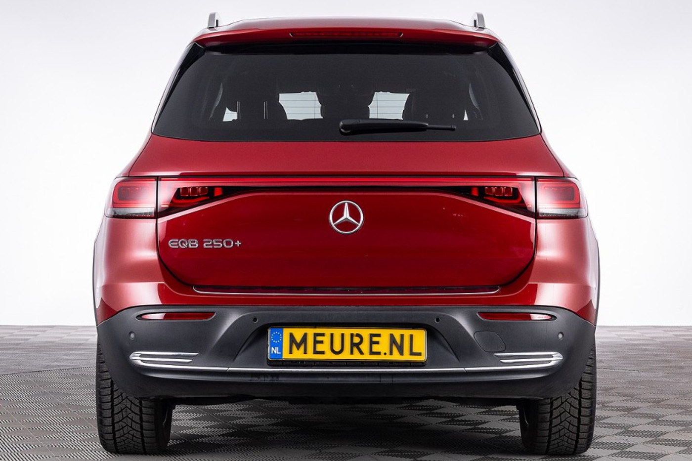 Foto van Mercedes-Benz Eqb