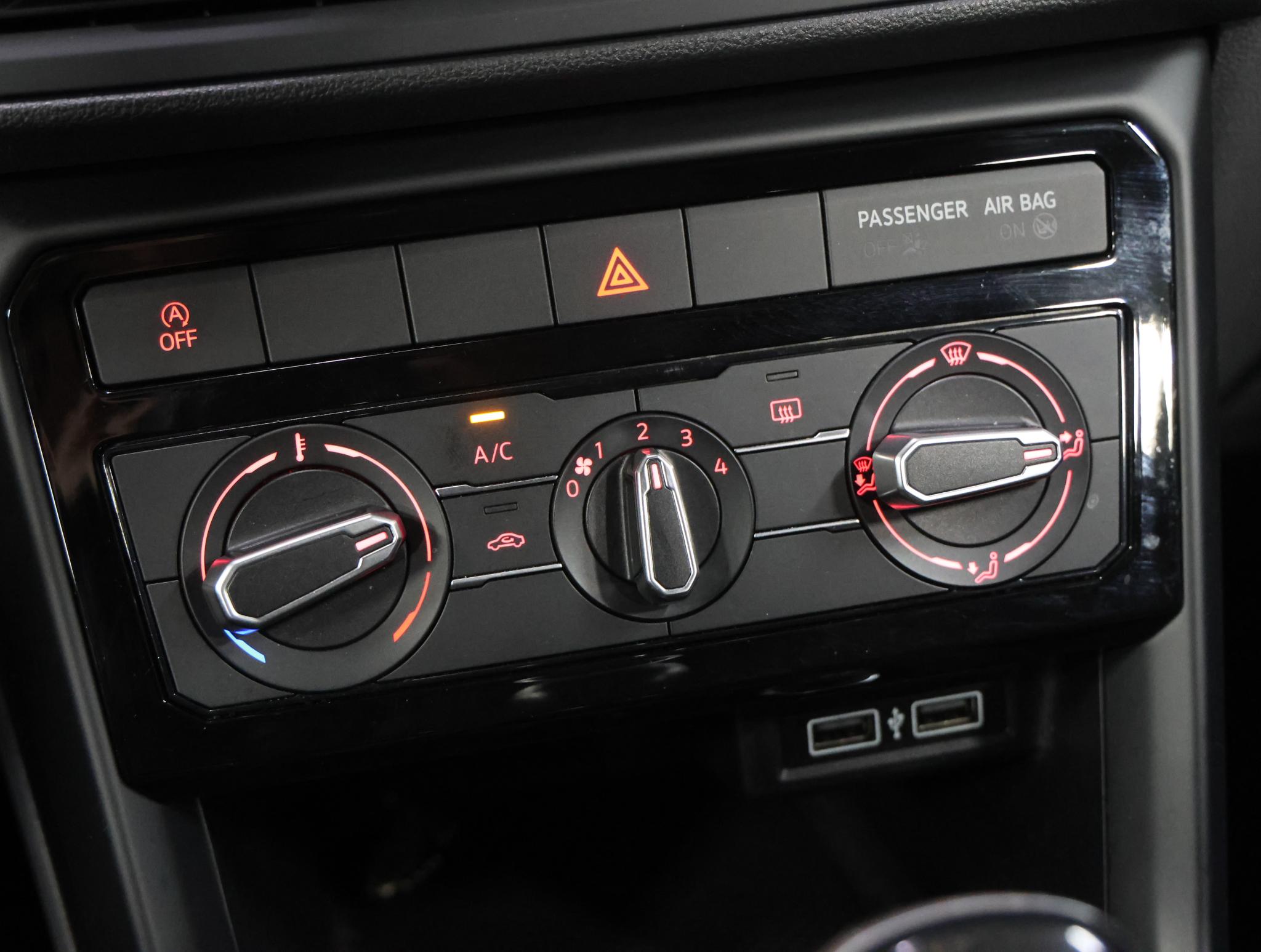 Foto van Volkswagen T-cross