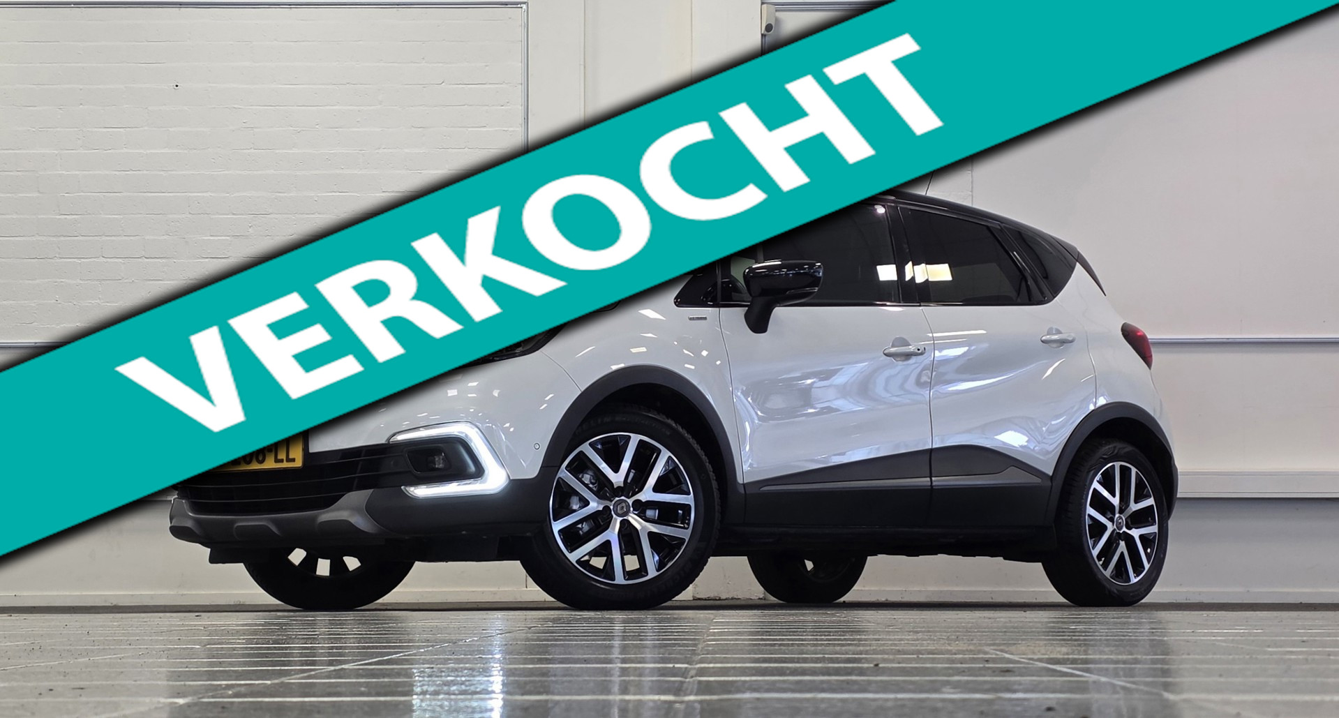 Renault Captur 1.3 TCe Version S Leer LED Camera Navi PDC Mooi! Garantie 2019 - voorkant