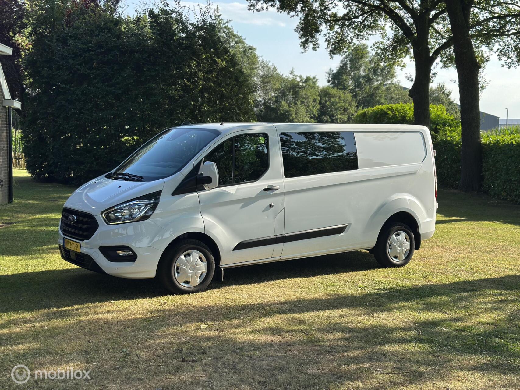 Ford Transit Custom 300 2.0 TDCI L2H1 Trend DC 6-Zits 1e eig 2023 - voorkant