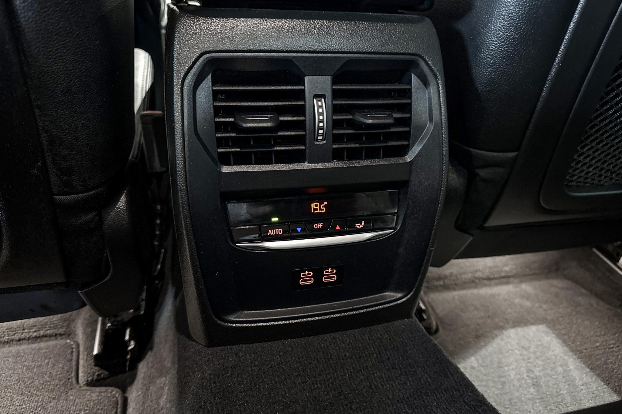 Foto van BMW 330e