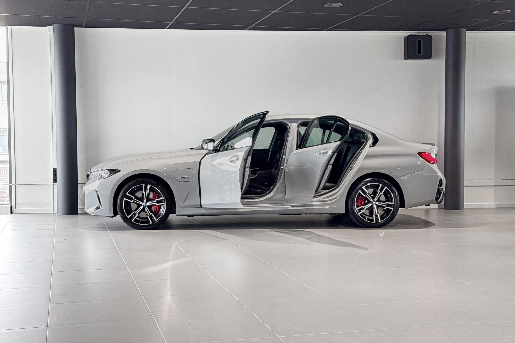 Foto van BMW 330e