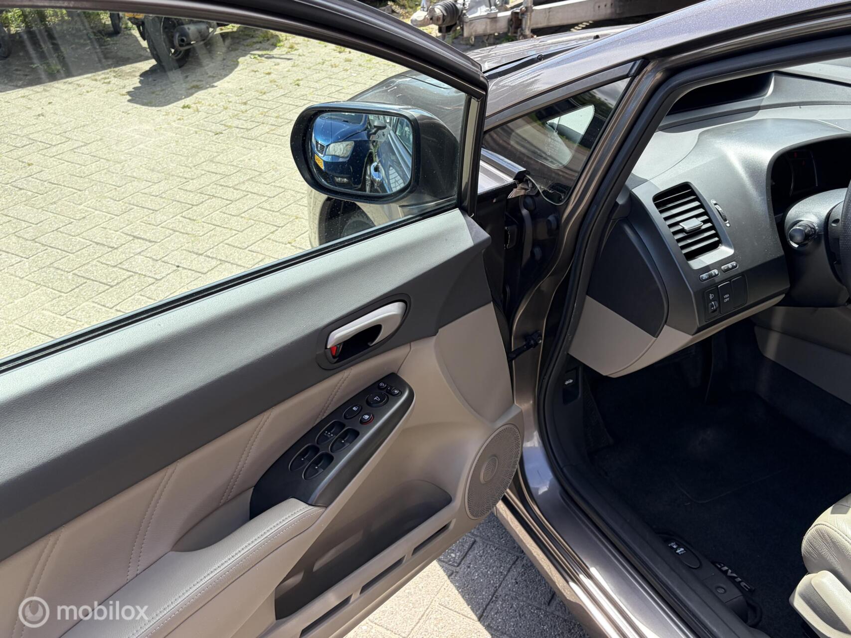 Foto van Honda Civic 4dr Hybrid
