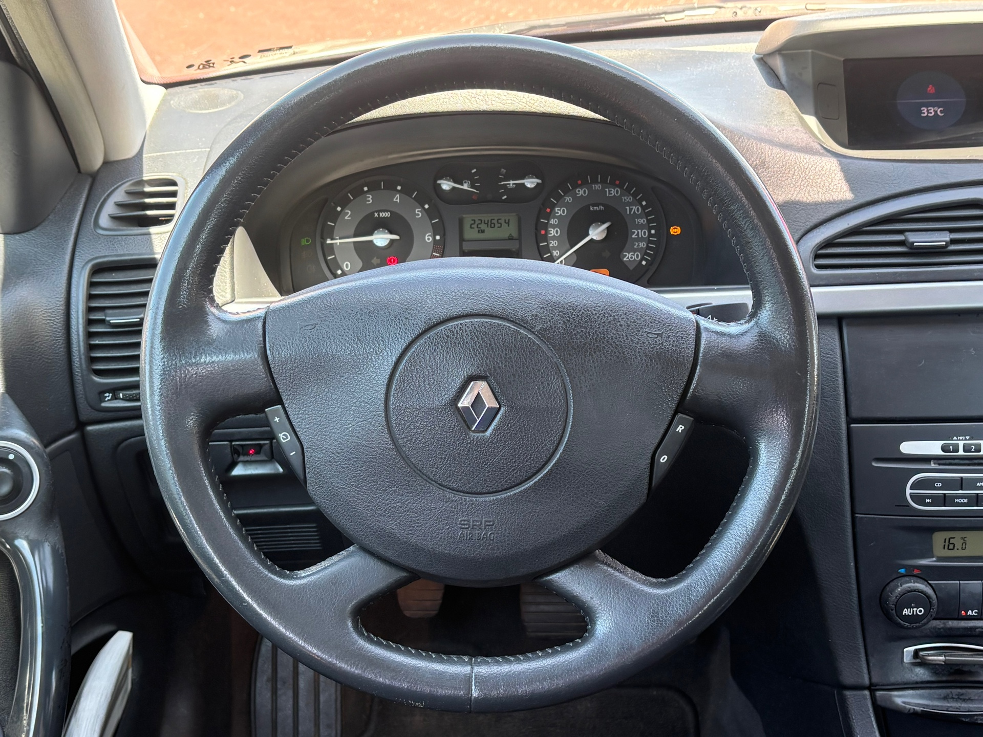 Foto van Renault Laguna Grand Tour