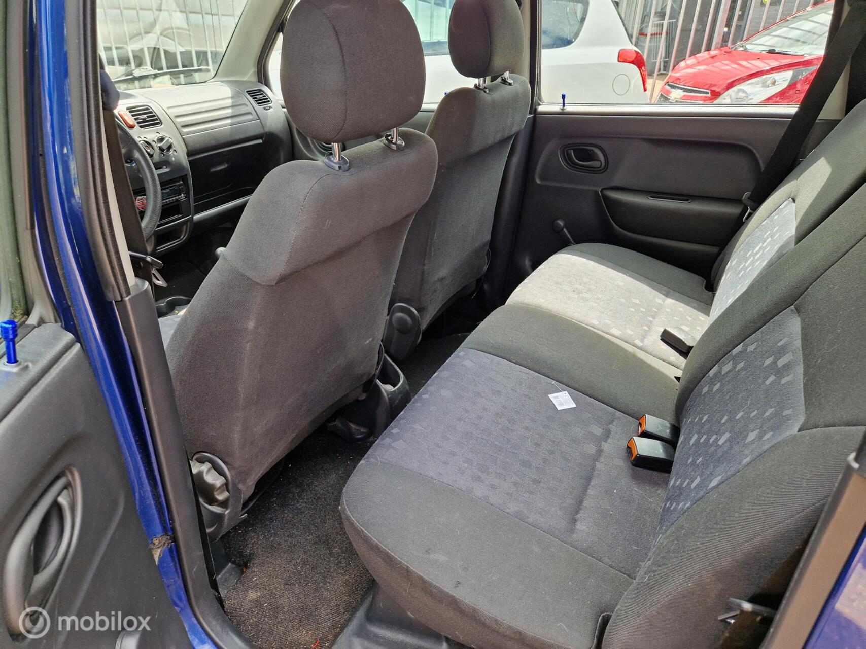 Foto van Opel Agila