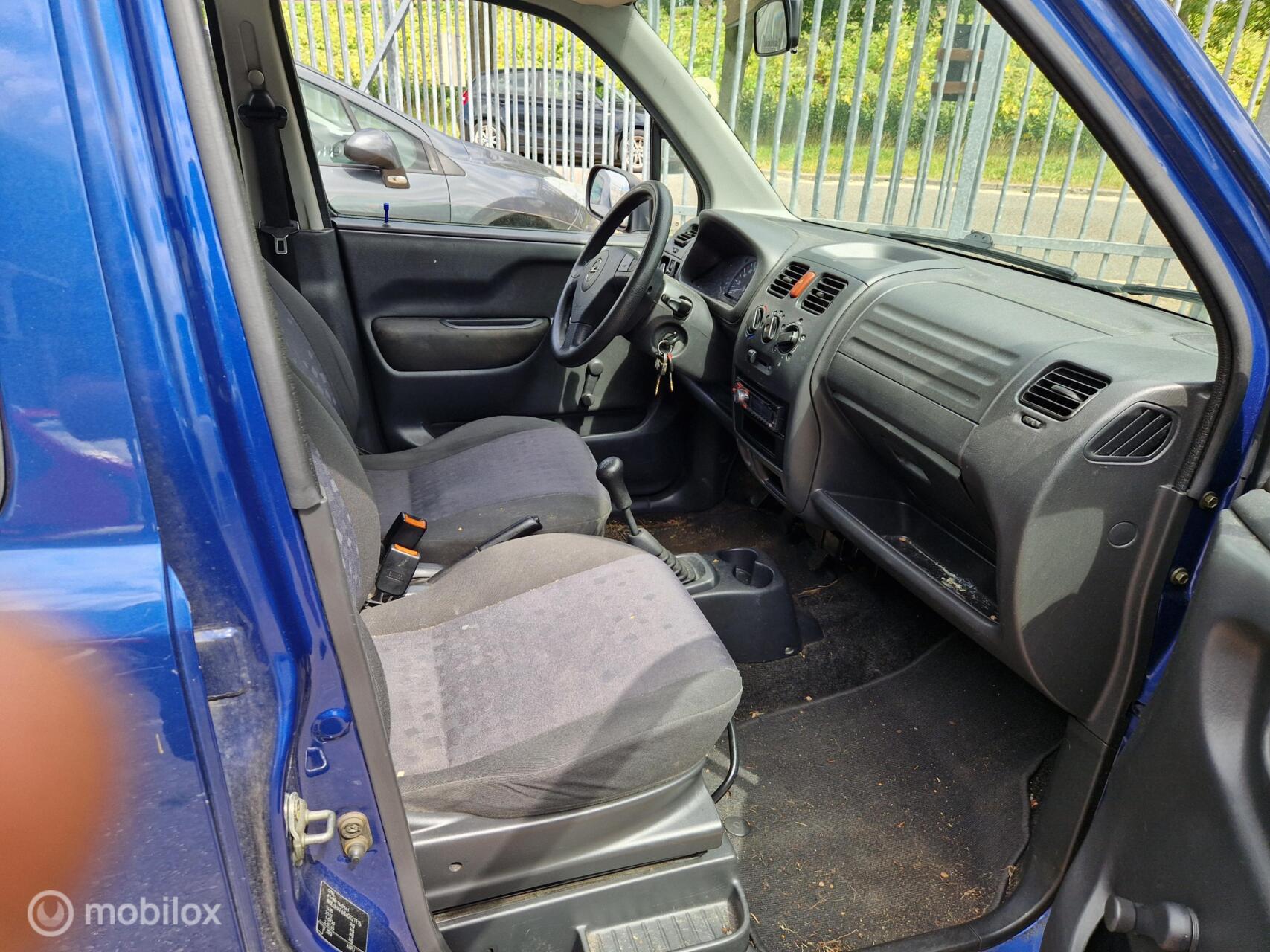 Foto van Opel Agila