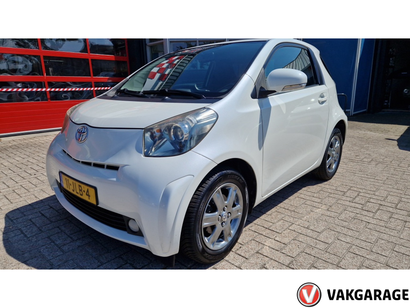 Toyota Toyota Iq 1.0 VVTi Aspiration 2009 - voorkant