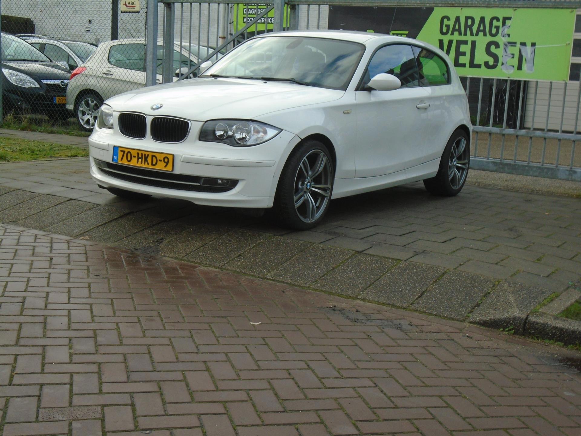 BMW 1er Reihe 118i Business Line/AIRCO/ MOTOR PROBLEMEN  /  ENGINE PROBLEMS 2009 - voorkant