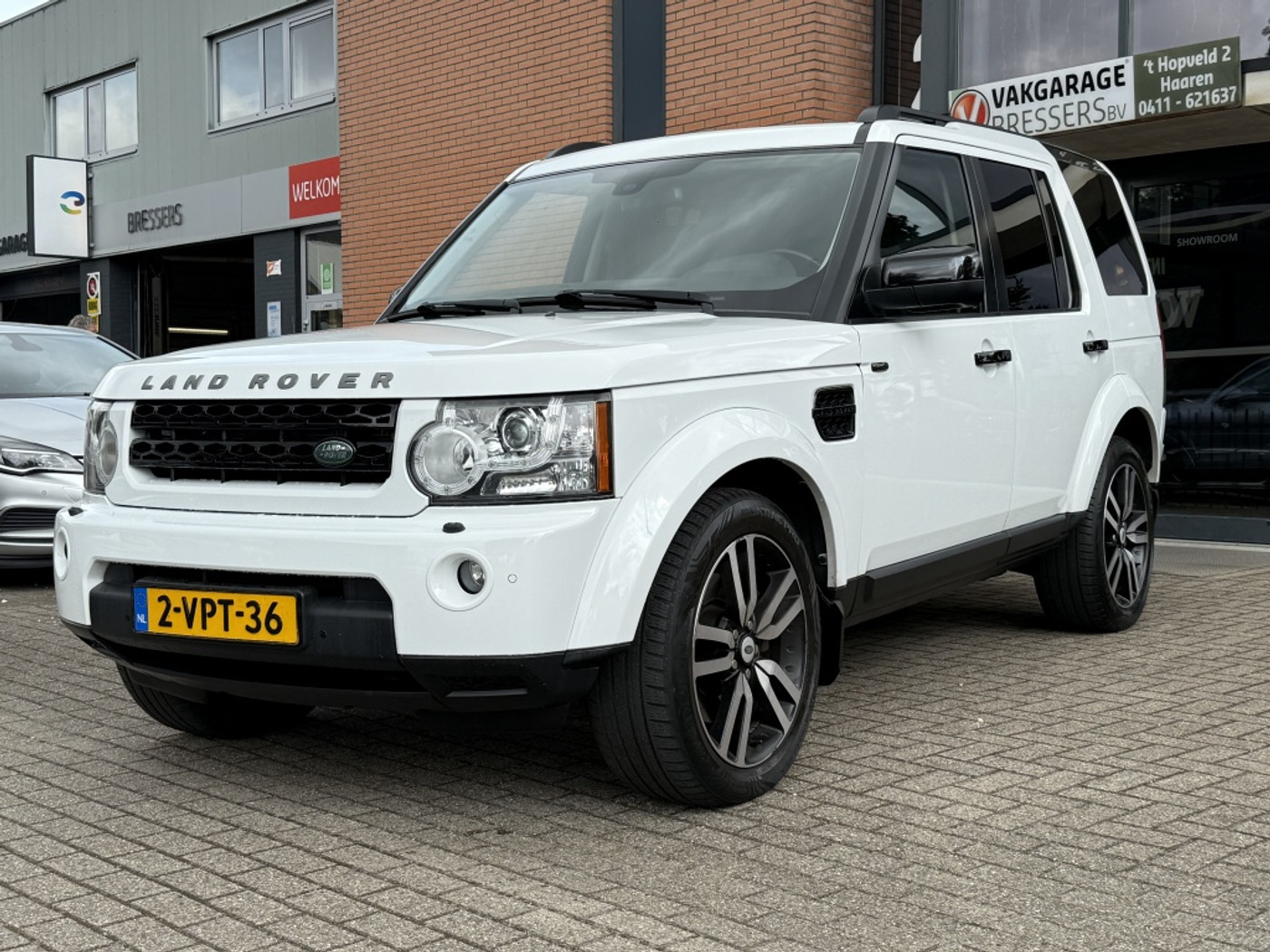 Land Rover Discovery 3.0 SDV6 HSE 2011 - voorkant