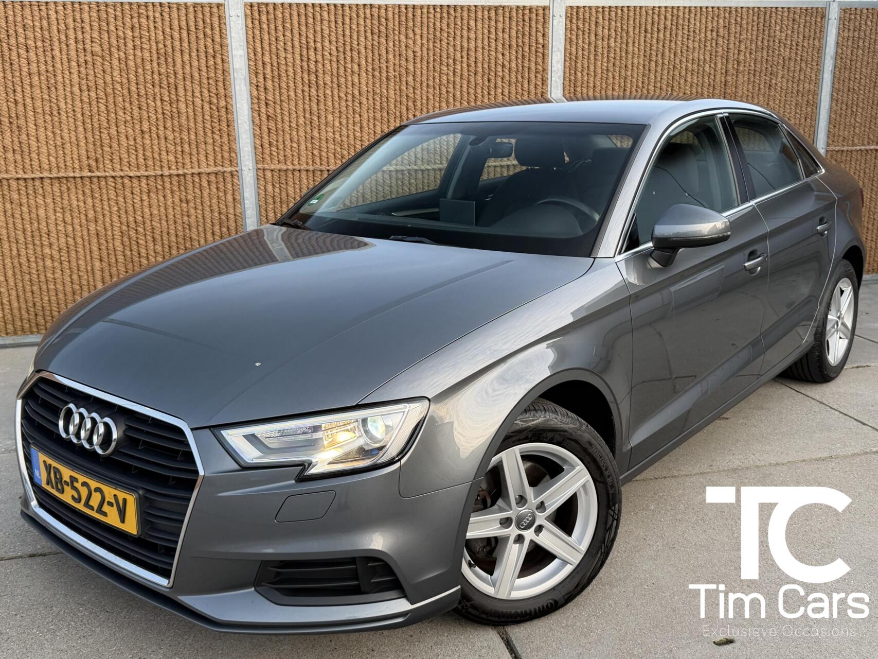 Audi A3 Limousine 1.0 TFSI Pro Line Bi-Xenon | Navigatiesysteem MMI | Climate & cruise control | Chrome delen exterieur | Bluetooth telefoonverbinding | Parkeersensoren achter 2018 - voorkant