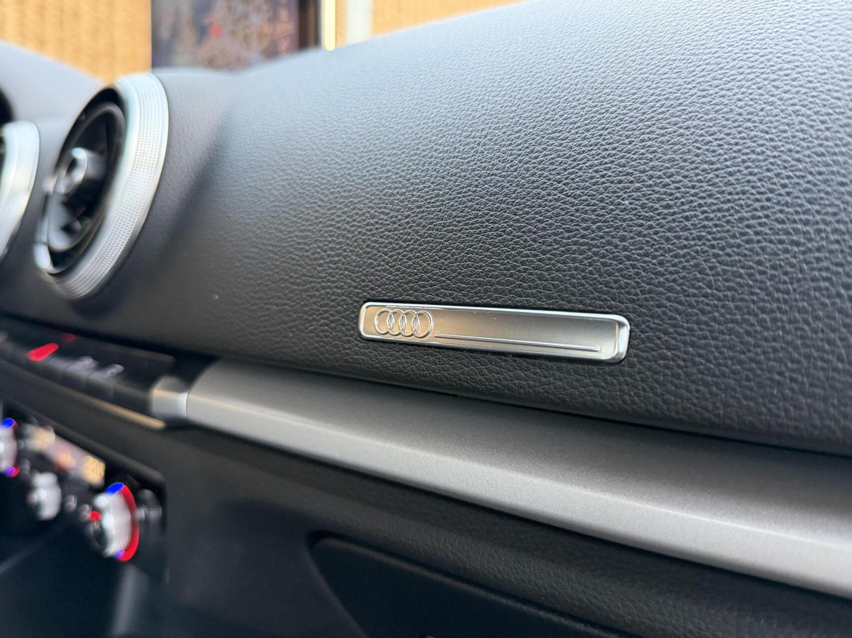 Foto van Audi A3 Limousine