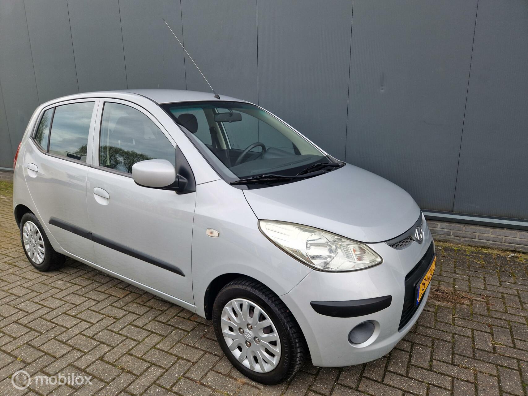 Hyundai I10 1.25i Dynamic Cool 2010 - voorkant