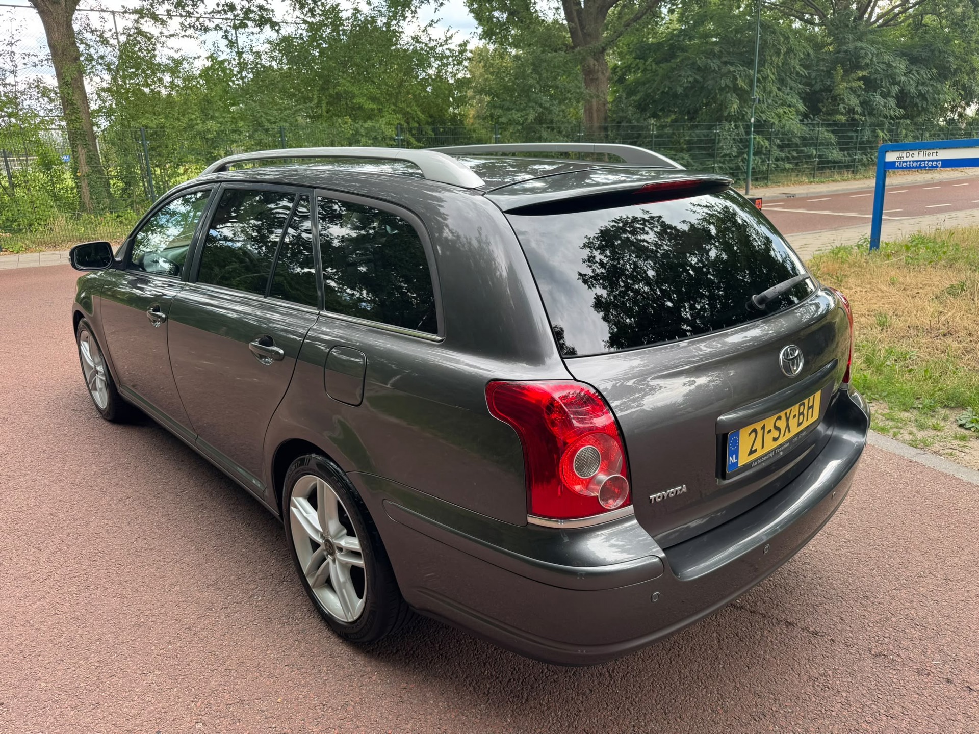 Foto van Toyota Toyota Avensis
