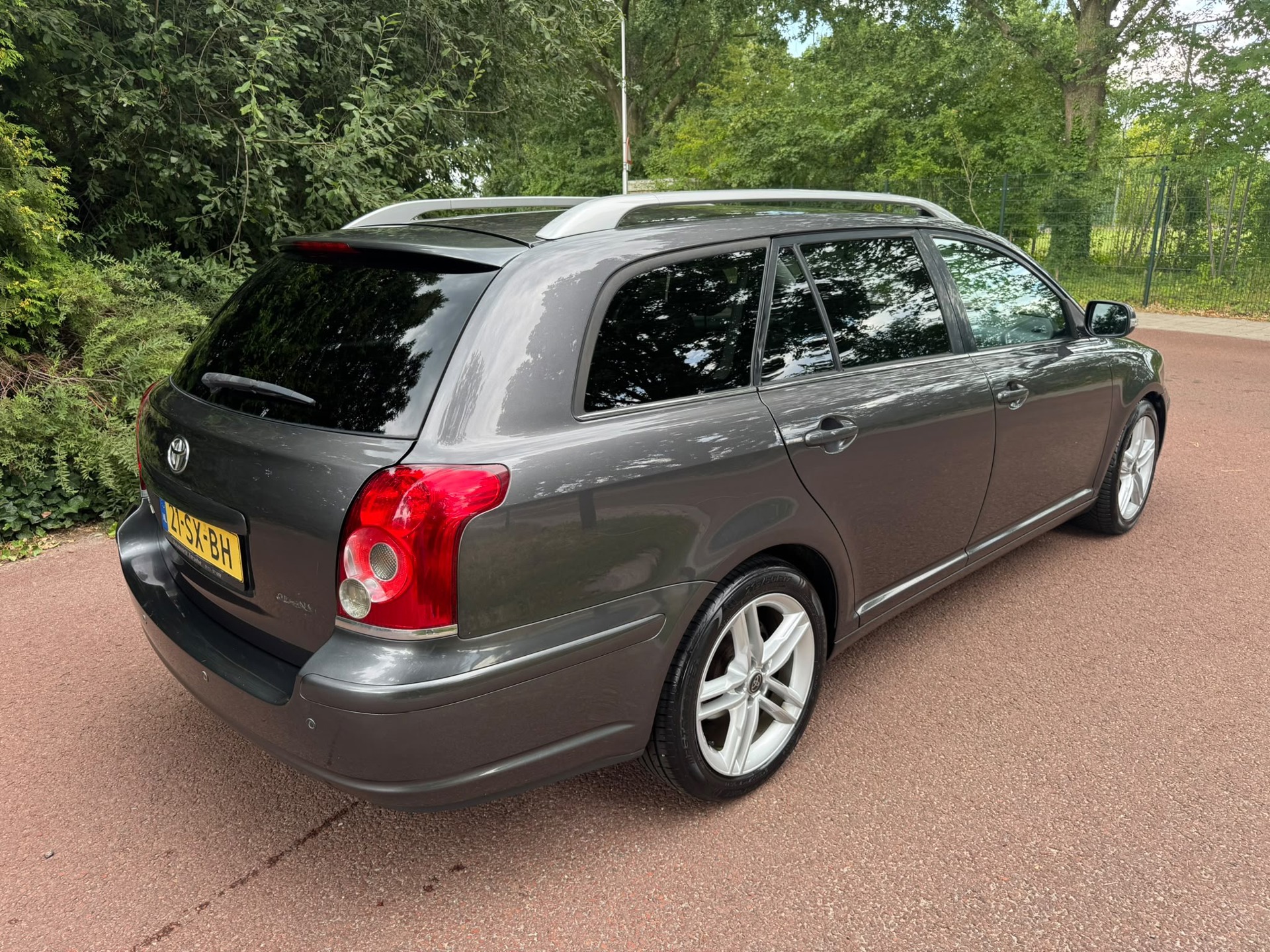 Foto van Toyota Toyota Avensis