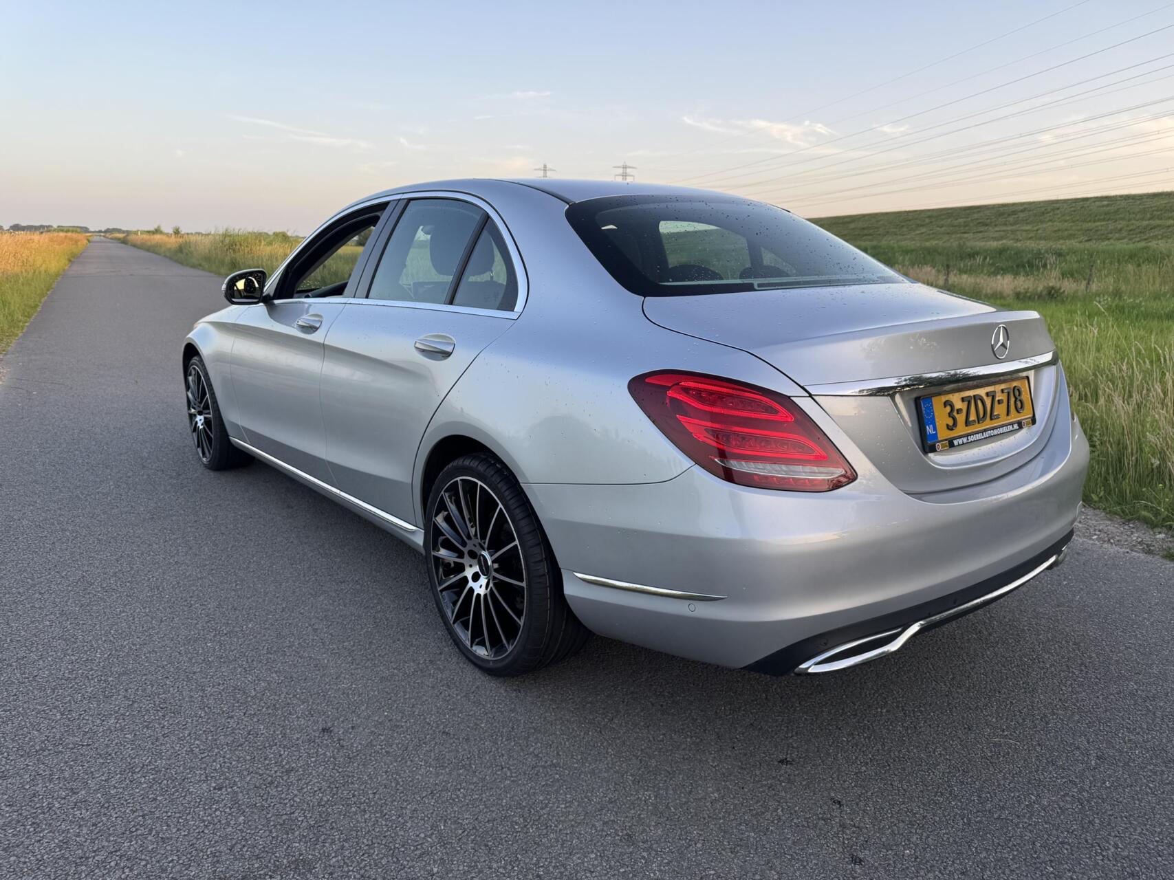 Foto van Mercedes-Benz C 180