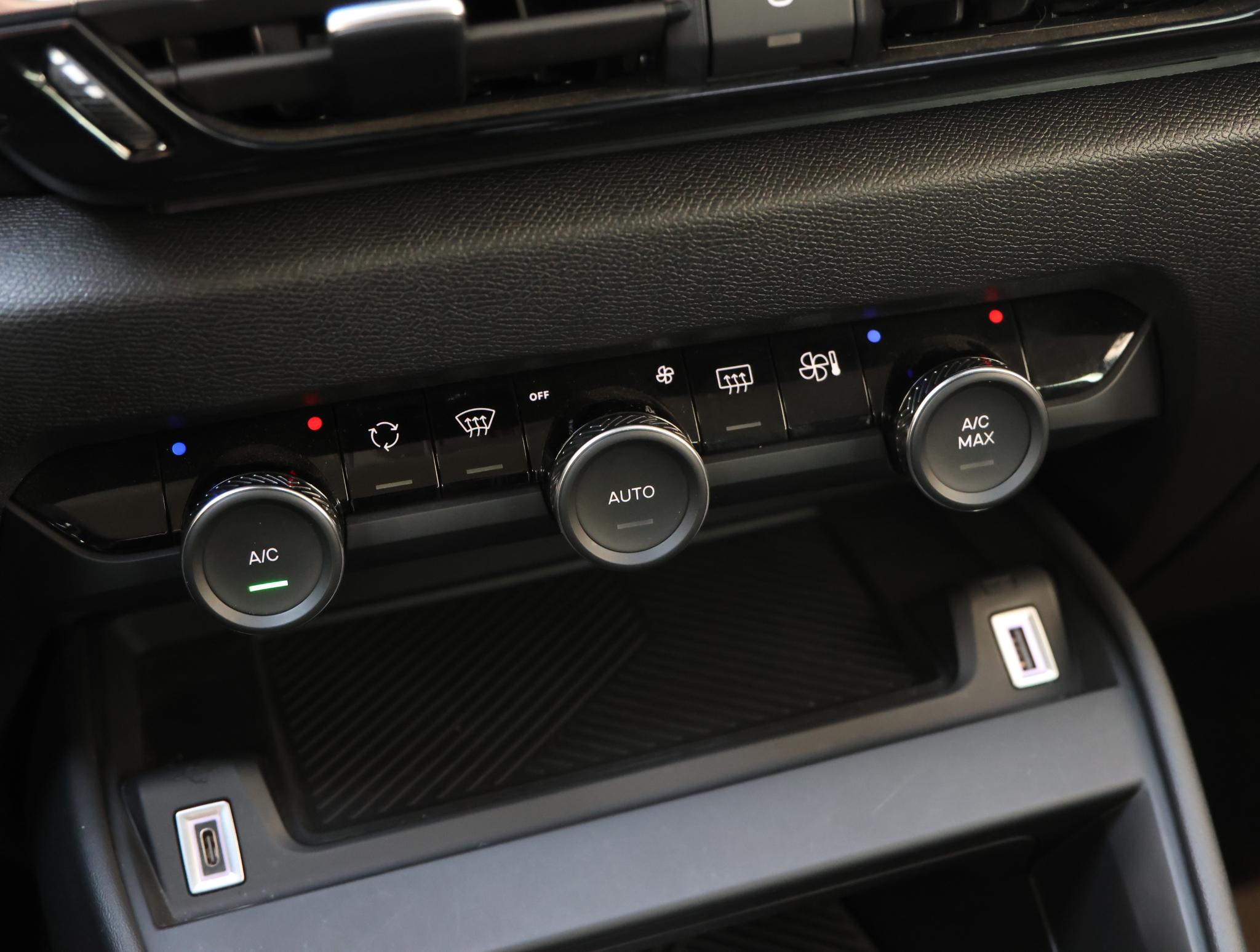 Foto van Citroen E-c4