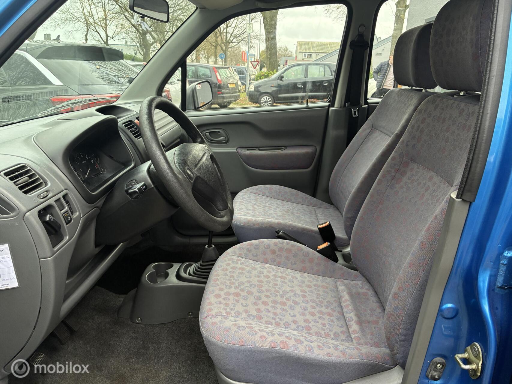 Foto van Suzuki Wagon R