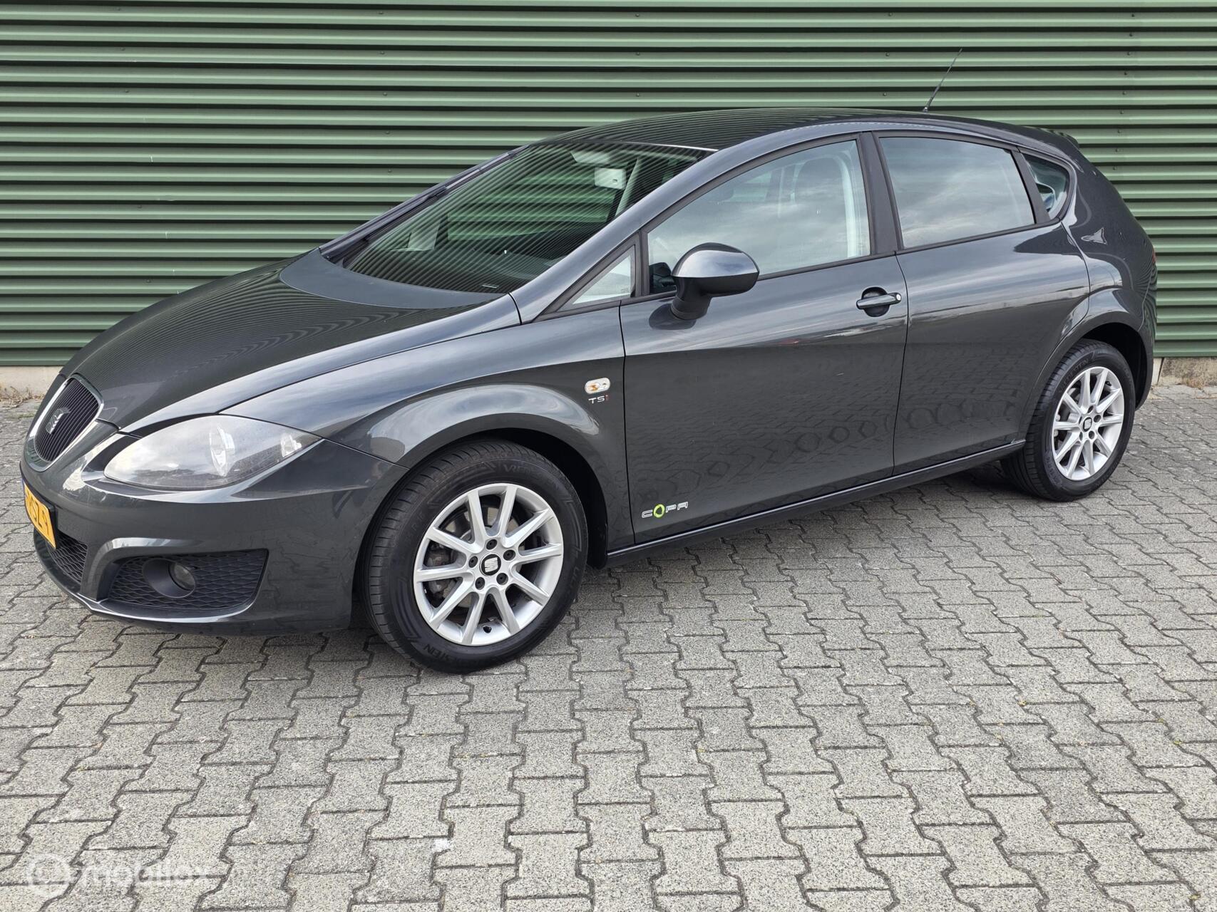 Seat Leon 1.2 TSI Ecomotive Businessline COPA/ NW.Apk 2011 - voorkant