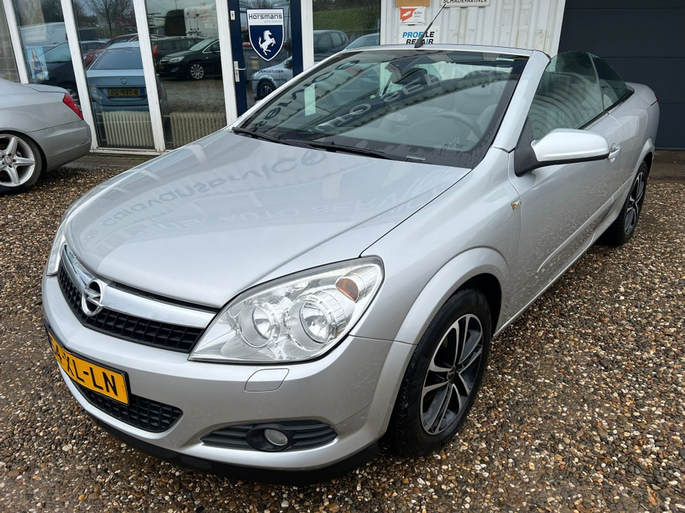 Opel Astra Twin Top gereserveerd 2007 - voorkant