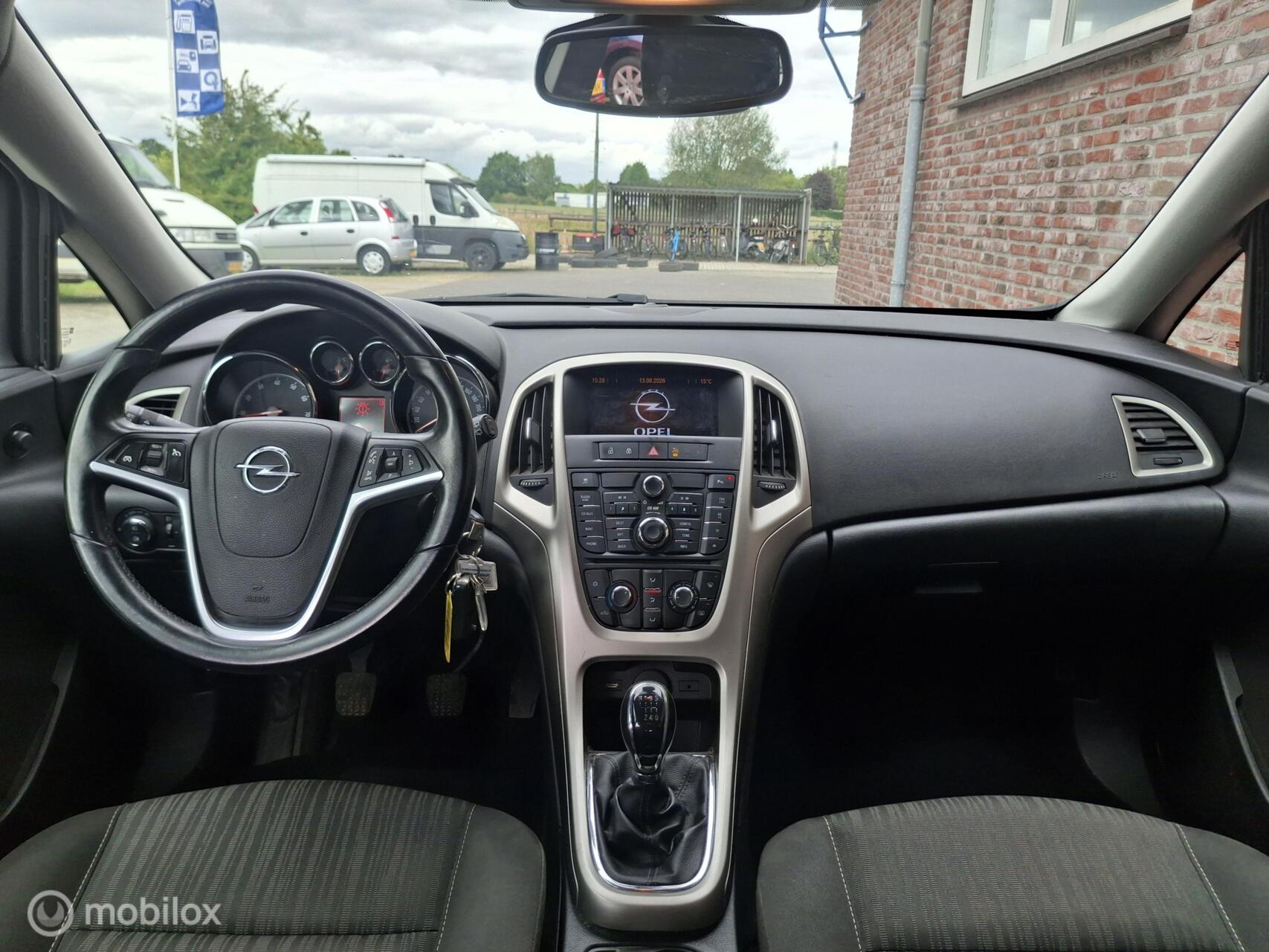 Foto van Opel Astra Sports Tourer