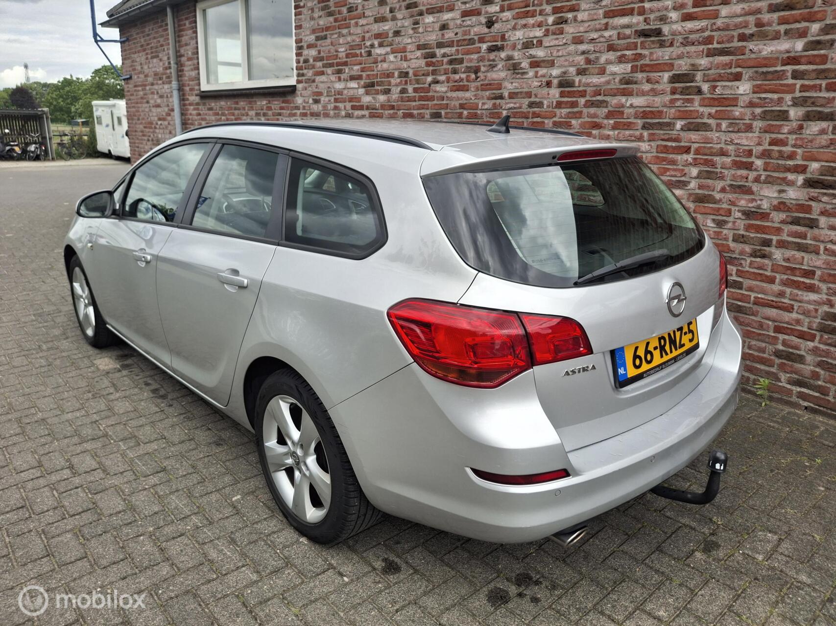 Foto van Opel Astra Sports Tourer